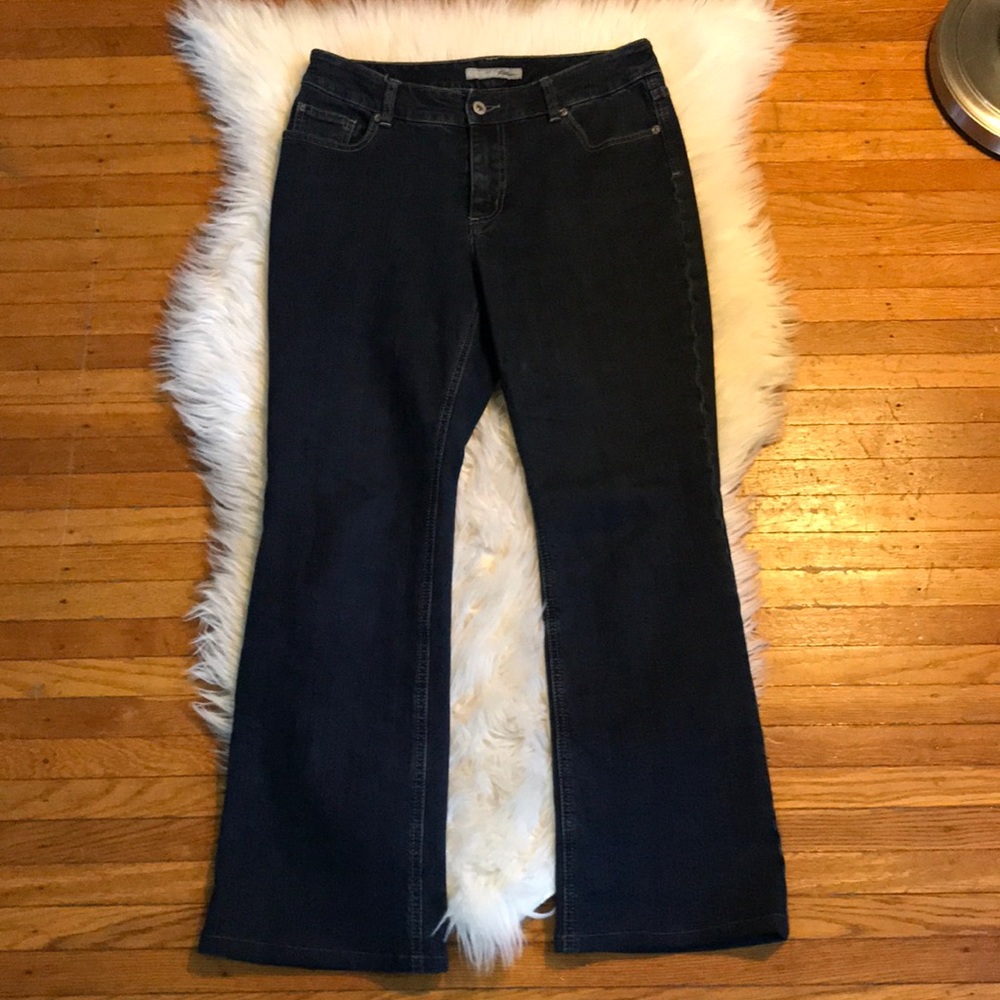 Chico’s Platinum Bootcut Size 1 Short Jeans
